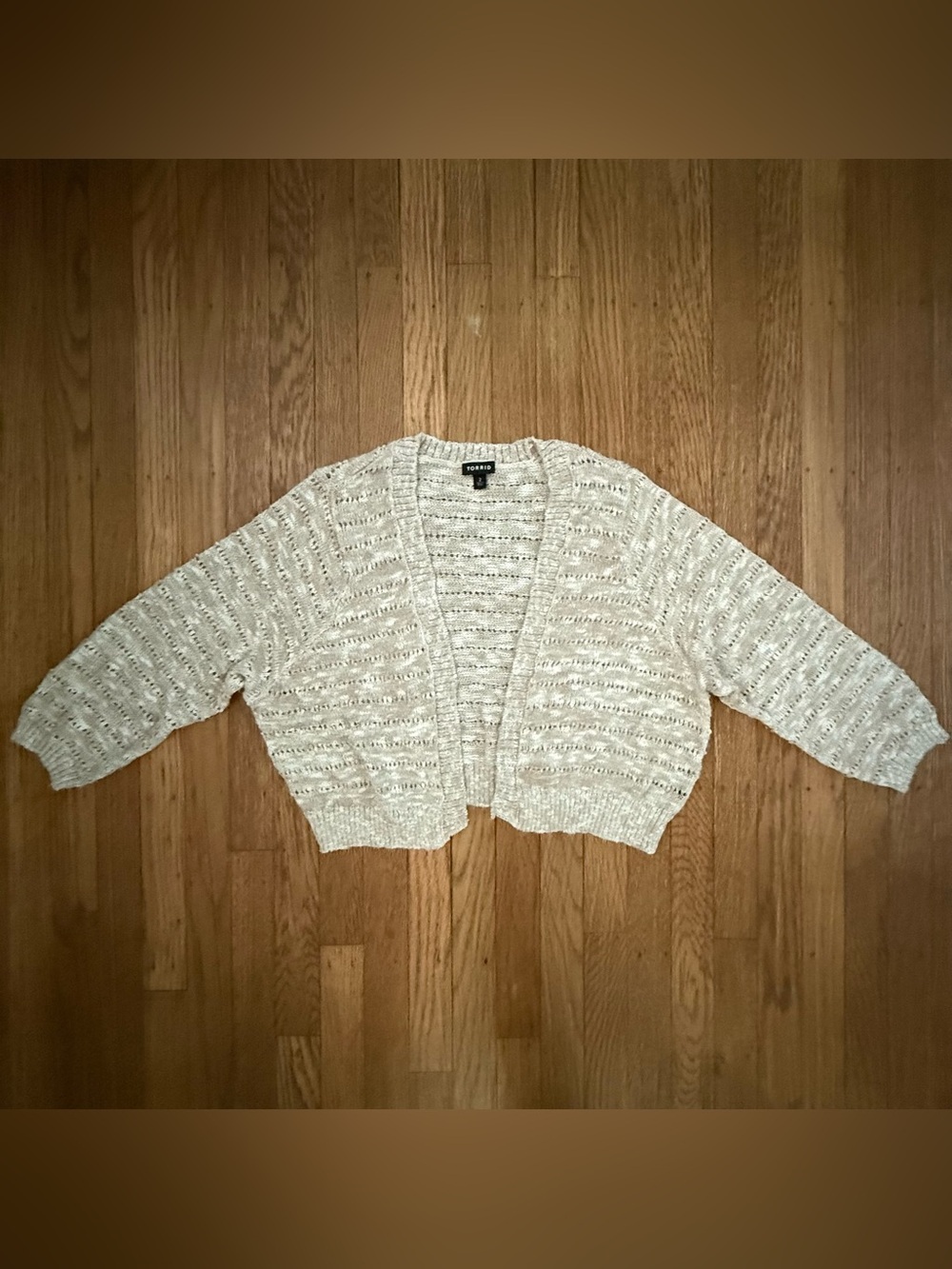 Torrid Women’s Cream Cement Open-Front Crochet Crop Cardigan size 2 (18/20)